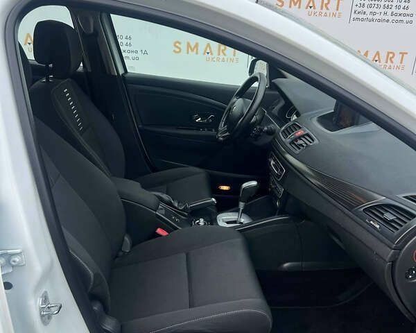 Рено Меган, объемом двигателя 1.5 л и пробегом 190 тыс. км за 8350 $, фото 22 на Automoto.ua