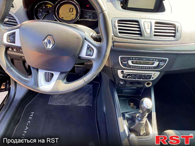 Рено Меган, объемом двигателя 1.5 л и пробегом 256 тыс. км за 7500 $, фото 10 на Automoto.ua