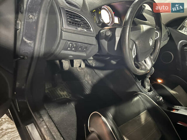 Рено Меган, объемом двигателя 1.5 л и пробегом 214 тыс. км за 7250 $, фото 16 на Automoto.ua