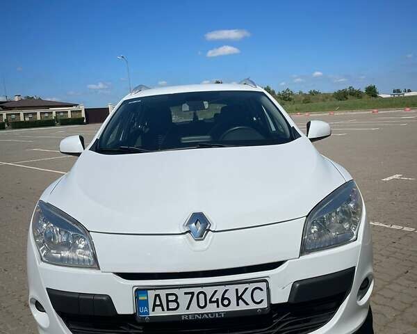 Рено Меган, объемом двигателя 1.46 л и пробегом 210 тыс. км за 7600 $, фото 4 на Automoto.ua