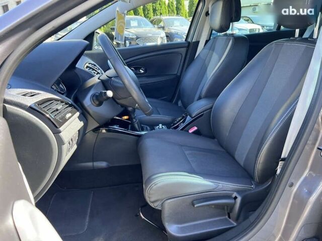 Рено Меган, объемом двигателя 1.5 л и пробегом 236 тыс. км за 8790 $, фото 14 на Automoto.ua