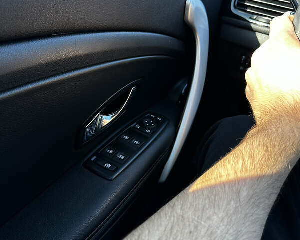 Рено Меган, объемом двигателя 1.46 л и пробегом 294 тыс. км за 8200 $, фото 22 на Automoto.ua