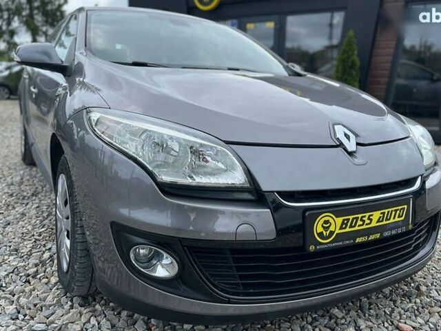 Рено Меган, объемом двигателя 1.5 л и пробегом 245 тыс. км за 7700 $, фото 8 на Automoto.ua