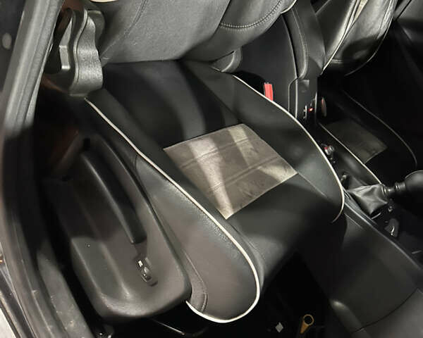 Рено Меган, объемом двигателя 1.5 л и пробегом 214 тыс. км за 7250 $, фото 25 на Automoto.ua