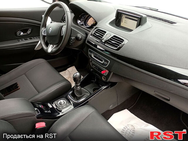 Рено Меган, объемом двигателя 1.5 л и пробегом 228 тыс. км за 8800 $, фото 5 на Automoto.ua