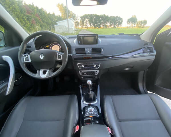 Рено Меган, объемом двигателя 1.46 л и пробегом 264 тыс. км за 8350 $, фото 14 на Automoto.ua