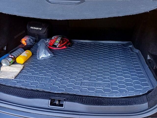 Рено Меган, объемом двигателя 1.5 л и пробегом 231 тыс. км за 6500 $, фото 8 на Automoto.ua