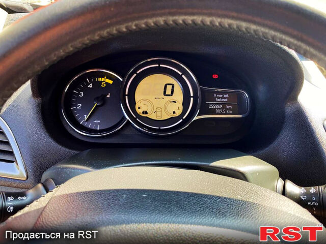Рено Меган, объемом двигателя 1.5 л и пробегом 256 тыс. км за 7500 $, фото 11 на Automoto.ua