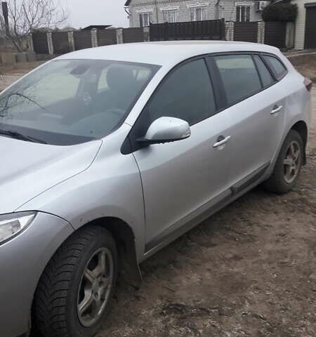 Рено Меган, объемом двигателя 1.5 л и пробегом 263 тыс. км за 7400 $, фото 7 на Automoto.ua