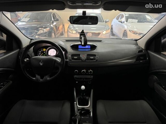 Рено Меган, объемом двигателя 0 л и пробегом 209 тыс. км за 7400 $, фото 3 на Automoto.ua