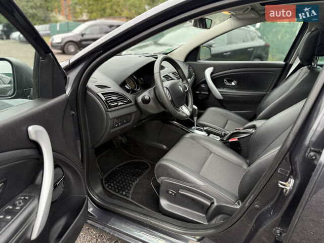 Рено Меган, объемом двигателя 1.5 л и пробегом 211 тыс. км за 8800 $, фото 13 на Automoto.ua