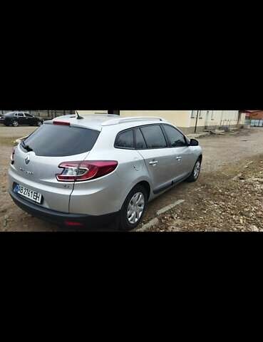 Рено Меган, объемом двигателя 1.46 л и пробегом 260 тыс. км за 7200 $, фото 5 на Automoto.ua