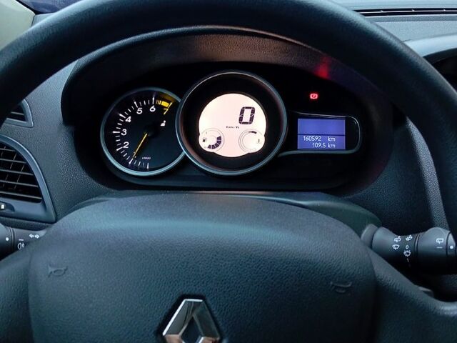 Рено Меган 2012 в Сумах на Automoto.ua Рено Меган, объемом двигателя 16 л и пробегом 158 тыс. км за 7800 $, фото 5 на Automoto.ua