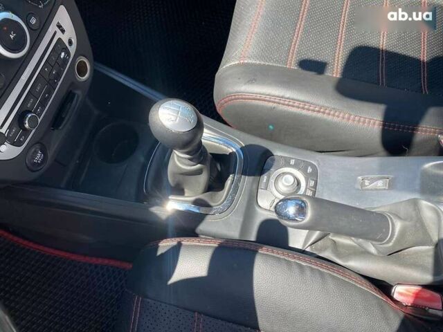 Рено Меган, объемом двигателя 1.5 л и пробегом 316 тыс. км за 6600 $, фото 16 на Automoto.ua