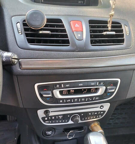 Рено Меган, об'ємом двигуна 1.46 л та пробігом 133 тис. км за 8800 $, фото 9 на Automoto.ua