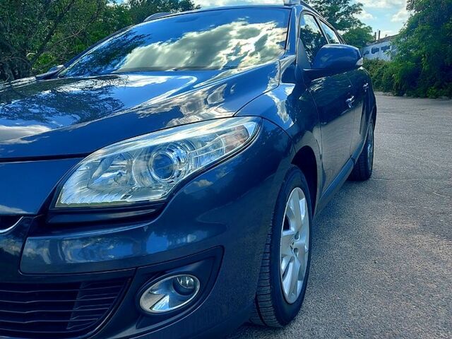 Рено Меган, объемом двигателя 1.5 л и пробегом 230 тыс. км за 8450 $, фото 1 на Automoto.ua