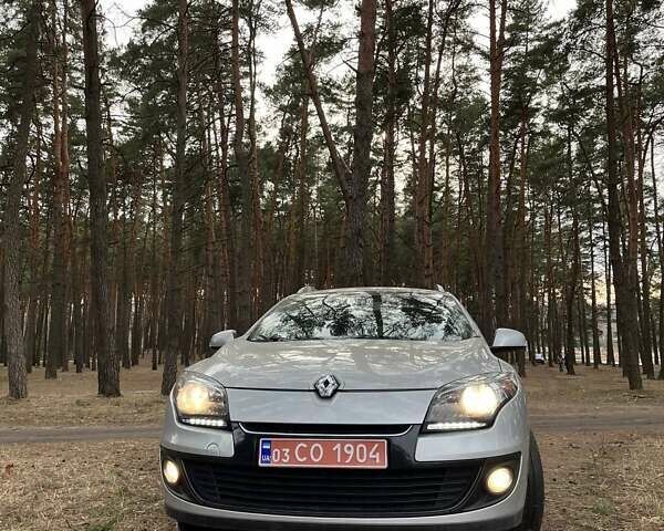 Рено Меган, объемом двигателя 1.46 л и пробегом 260 тыс. км за 8100 $, фото 3 на Automoto.ua