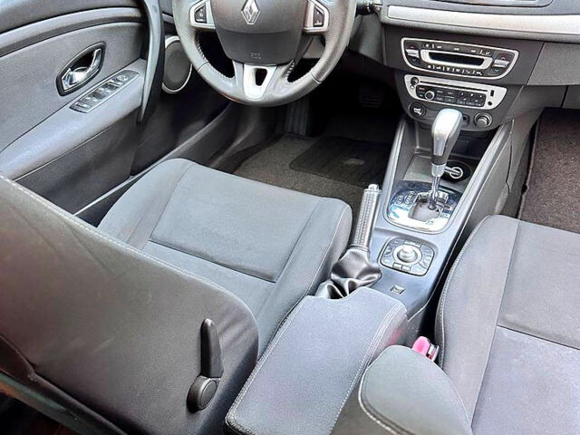 Рено Меган, объемом двигателя 1.5 л и пробегом 160 тыс. км за 8500 $, фото 10 на Automoto.ua