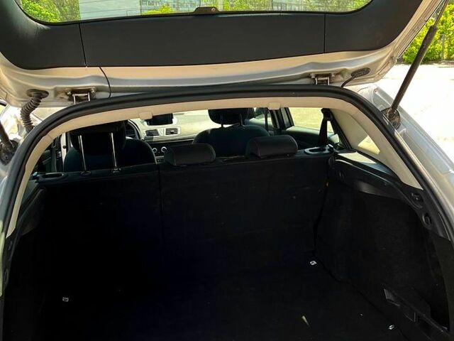 Рено Меган, объемом двигателя 1.5 л и пробегом 236 тыс. км за 8700 $, фото 3 на Automoto.ua