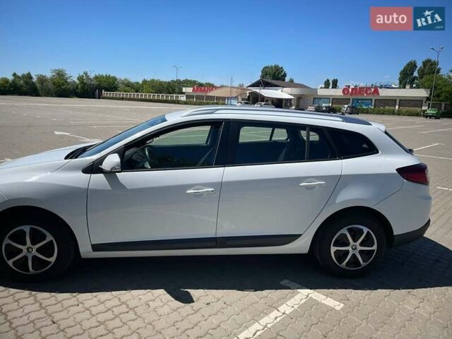 Рено Меган, объемом двигателя 1.46 л и пробегом 210 тыс. км за 7600 $, фото 2 на Automoto.ua