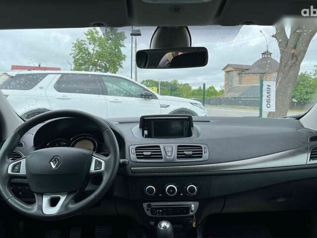 Рено Меган, объемом двигателя 1.5 л и пробегом 245 тыс. км за 7700 $, фото 18 на Automoto.ua