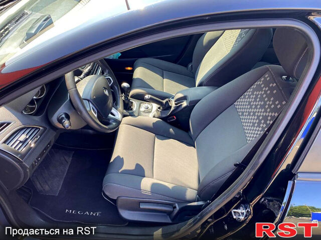 Рено Меган, объемом двигателя 1.5 л и пробегом 256 тыс. км за 7500 $, фото 9 на Automoto.ua