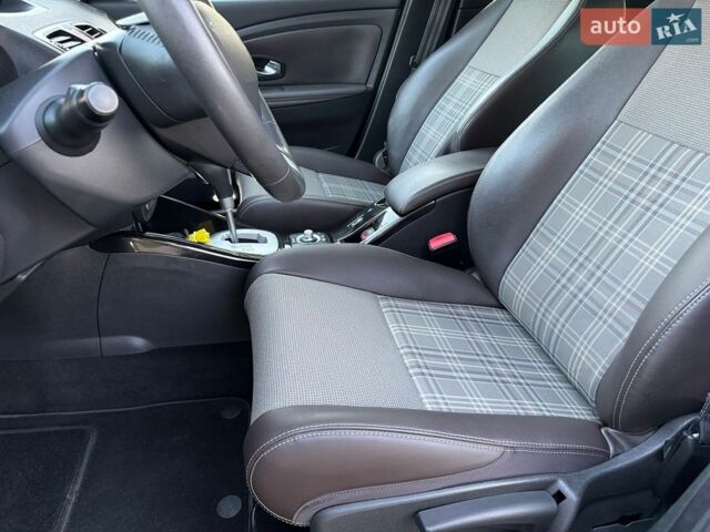 Рено Меган, объемом двигателя 1.5 л и пробегом 220 тыс. км за 8800 $, фото 16 на Automoto.ua