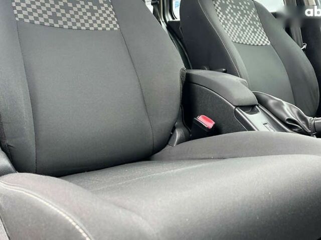 Рено Меган, объемом двигателя 1.5 л и пробегом 245 тыс. км за 7700 $, фото 22 на Automoto.ua