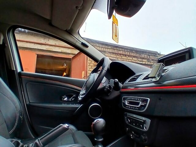 Рено Меган, объемом двигателя 15 л и пробегом 279 тыс. км за 8200 $, фото 4 на Automoto.ua