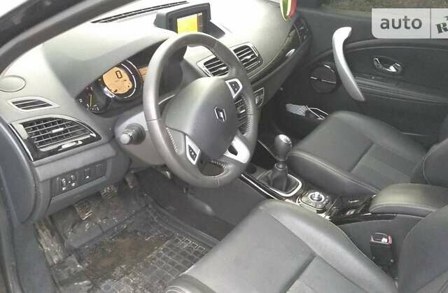 Рено Меган, объемом двигателя 1.5 л и пробегом 320 тыс. км за 7200 $, фото 4 на Automoto.ua