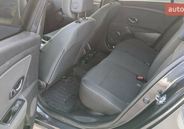 Рено Меган, объемом двигателя 1.5 л и пробегом 144 тыс. км за 7600 $, фото 9 на Automoto.ua