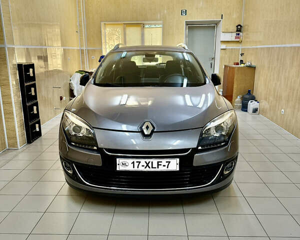 Рено Меган, объемом двигателя 0 л и пробегом 226 тыс. км за 9000 $, фото 2 на Automoto.ua