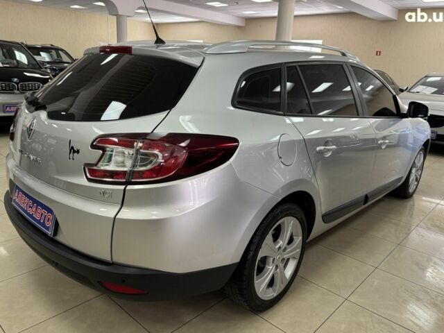 Рено Меган, объемом двигателя 0 л и пробегом 209 тыс. км за 7400 $, фото 4 на Automoto.ua