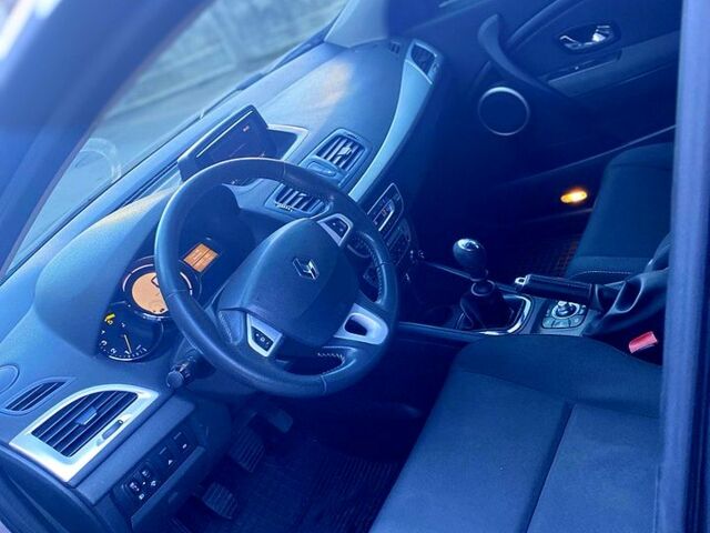 Рено Меган, объемом двигателя 15 л и пробегом 245 тыс. км за 6700 $, фото 6 на Automoto.ua