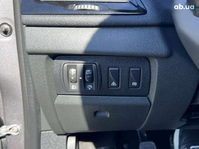 Рено Меган, объемом двигателя 1.5 л и пробегом 236 тыс. км за 8790 $, фото 16 на Automoto.ua