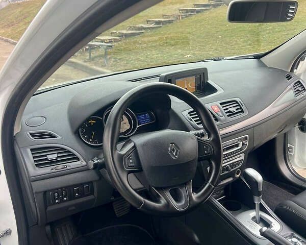 Рено Меган, объемом двигателя 1.5 л и пробегом 190 тыс. км за 8350 $, фото 15 на Automoto.ua