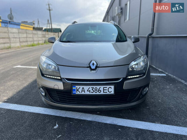 Рено Меган, объемом двигателя 1.5 л и пробегом 217 тыс. км за 7999 $, фото 1 на Automoto.ua