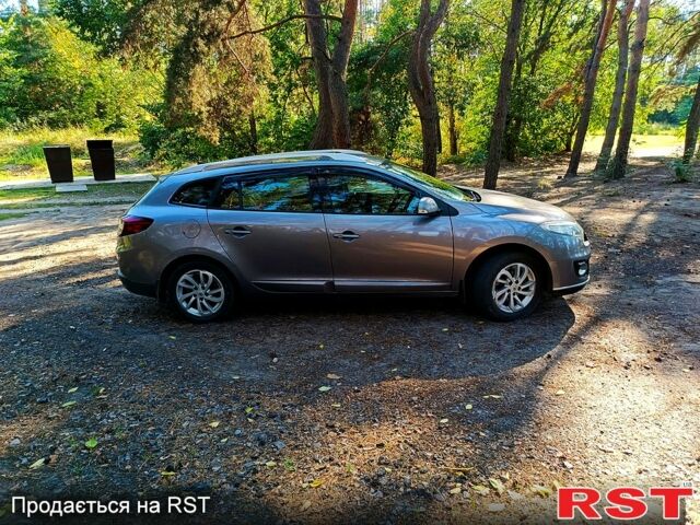Рено Меган, объемом двигателя 1.5 л и пробегом 200 тыс. км за 8000 $, фото 2 на Automoto.ua