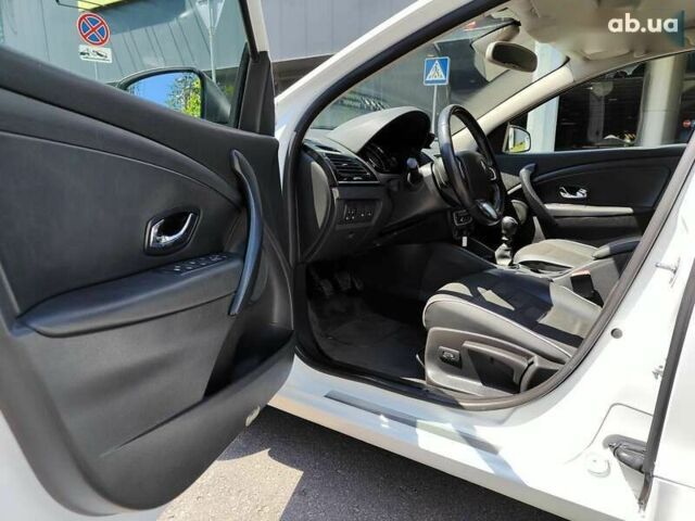 Рено Меган, объемом двигателя 1.5 л и пробегом 332 тыс. км за 6990 $, фото 27 на Automoto.ua