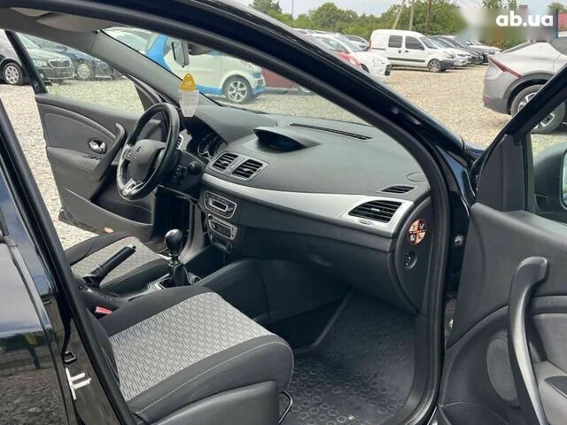 Рено Меган, объемом двигателя 1.5 л и пробегом 240 тыс. км за 7600 $, фото 12 на Automoto.ua