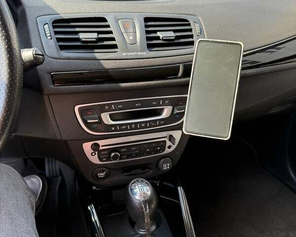 Рено Меган, объемом двигателя 1.5 л и пробегом 288 тыс. км за 7900 $, фото 12 на Automoto.ua