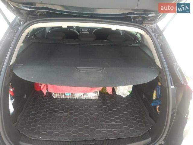 Рено Меган, об'ємом двигуна 1.6 л та пробігом 265 тис. км за 7800 $, фото 14 на Automoto.ua
