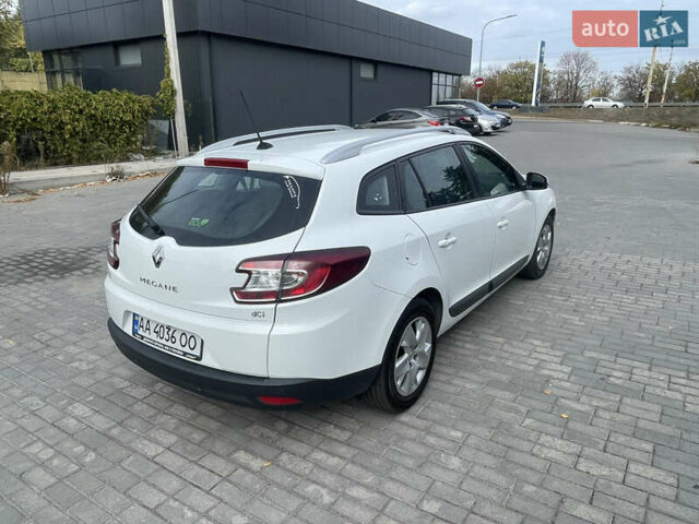 Рено Меган 2013 в Днепре (Днепропетровске) на Automoto.ua Рено Меган, объемом двигателя 1.5 л и пробегом 294 тыс. км за 6800 $, фото 2 на Automoto.ua