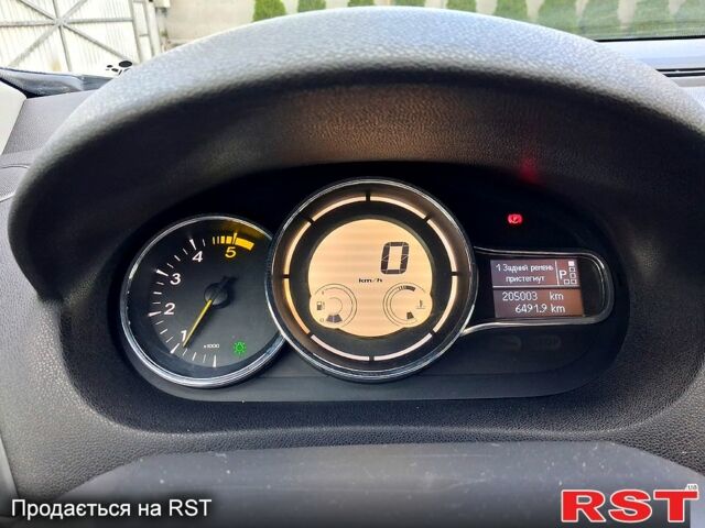 Рено Меган, объемом двигателя 1.5 л и пробегом 205 тыс. км за 7500 $, фото 7 на Automoto.ua