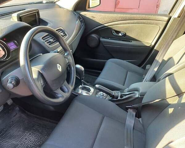 Рено Меган, объемом двигателя 1.46 л и пробегом 285 тыс. км за 6999 $, фото 7 на Automoto.ua