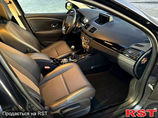 Рено Меган, объемом двигателя 1.5 л и пробегом 237 тыс. км за 9200 $, фото 3 на Automoto.ua