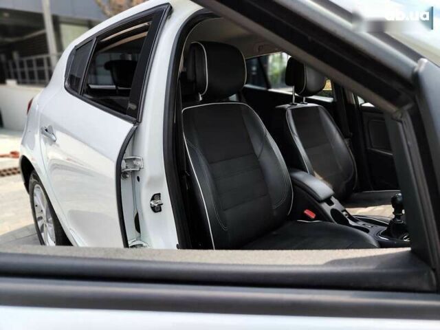 Рено Меган, объемом двигателя 1.5 л и пробегом 332 тыс. км за 7490 $, фото 26 на Automoto.ua
