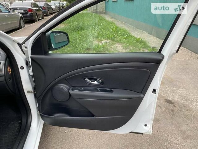 Рено Меган, объемом двигателя 1.46 л и пробегом 250 тыс. км за 7200 $, фото 7 на Automoto.ua