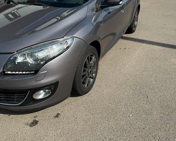 Рено Меган, объемом двигателя 1.5 л и пробегом 288 тыс. км за 7900 $, фото 1 на Automoto.ua