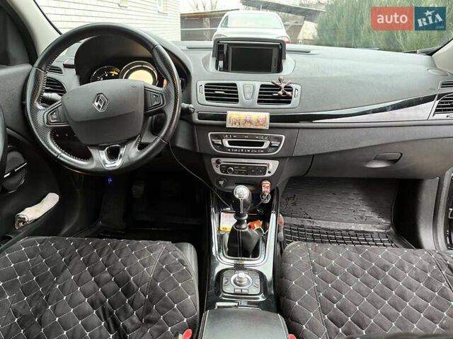 Рено Меган, объемом двигателя 1.46 л и пробегом 320 тыс. км за 8600 $, фото 11 на Automoto.ua